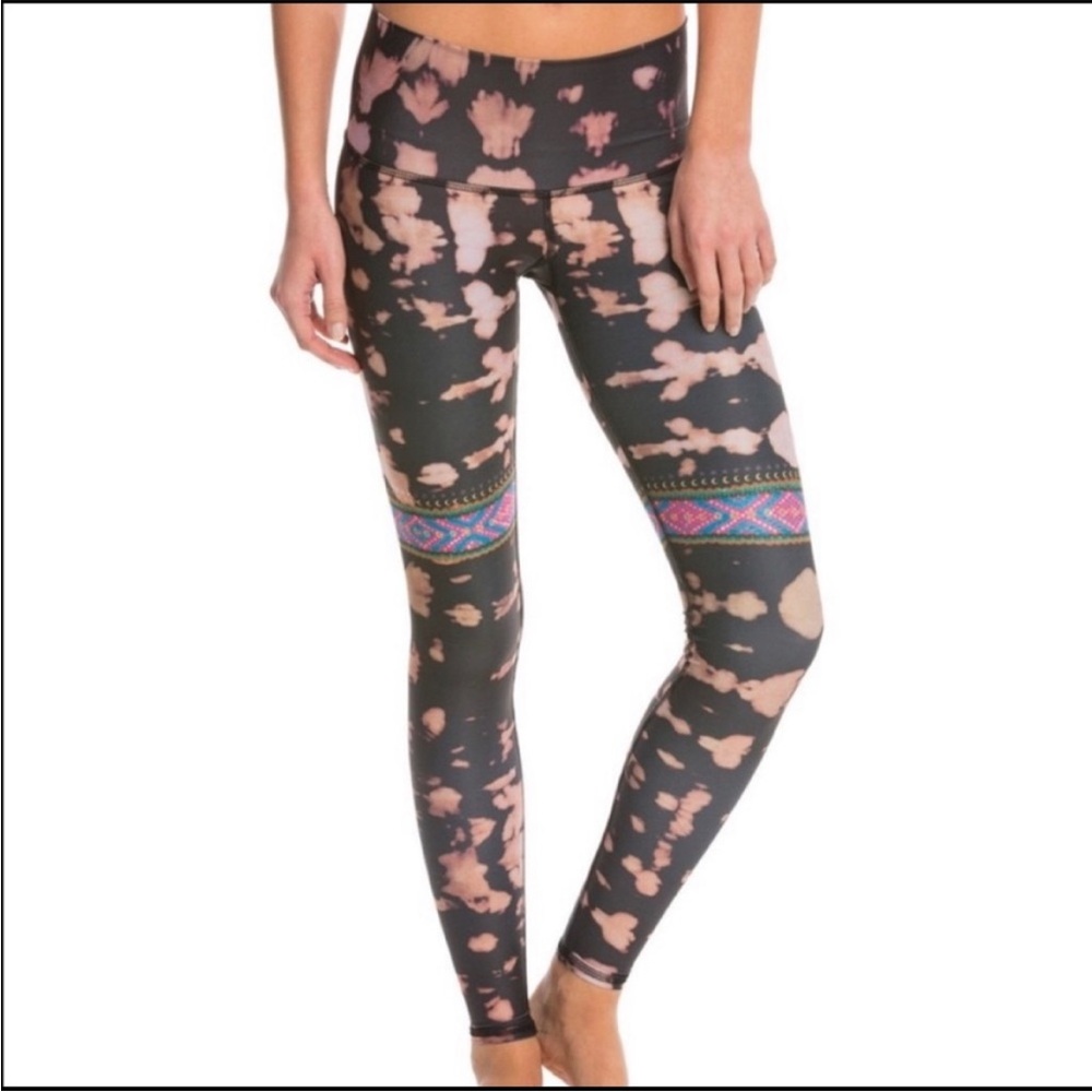 Teeki Cusco Rambler Leggings High Waist Hot Pants Boho Pattern